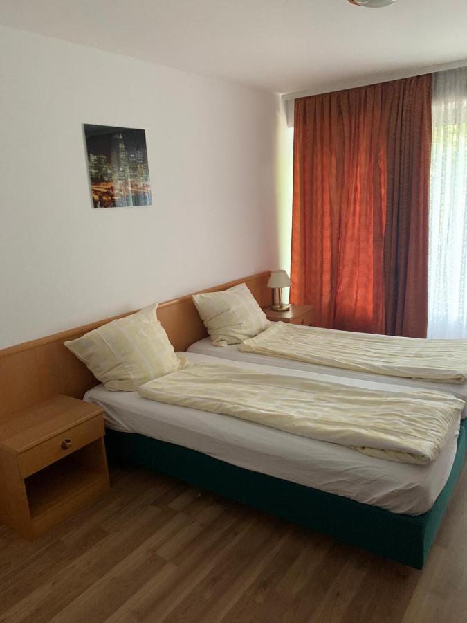 Grando Sukredo Hotel Hamburg-Harburg Exteriör bild